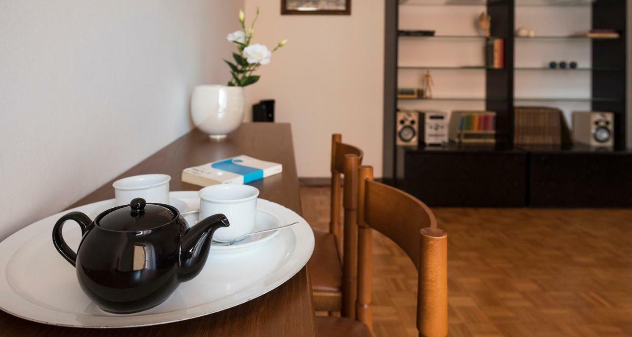 Joivy Welcoming 1Br Apt Next To Villa Olmo Como Exterior foto