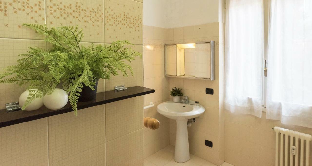 Joivy Welcoming 1Br Apt Next To Villa Olmo Como Exterior foto